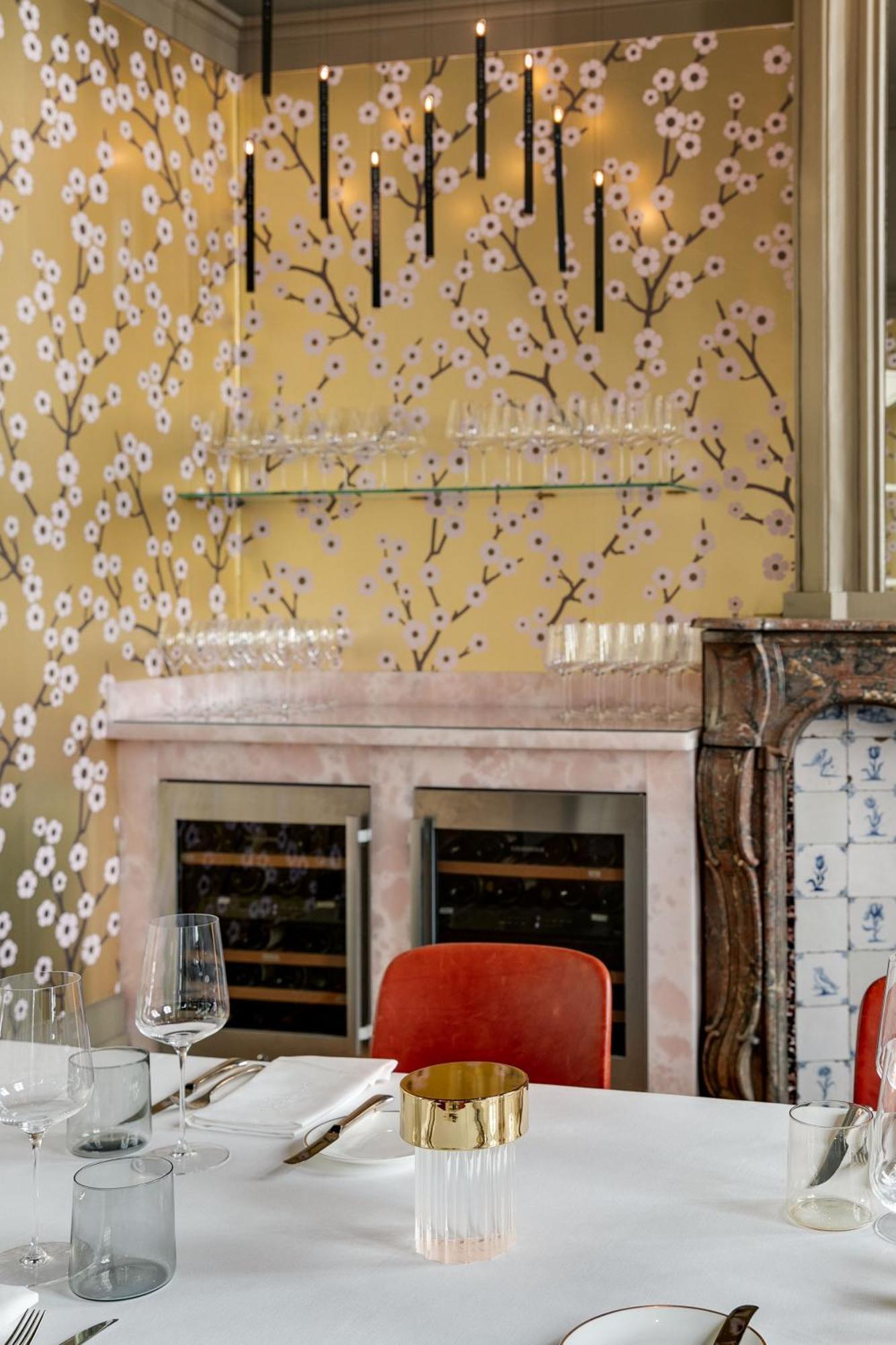 Small Luxury Hotel De Witte Lelie Антверпен Екстериор снимка