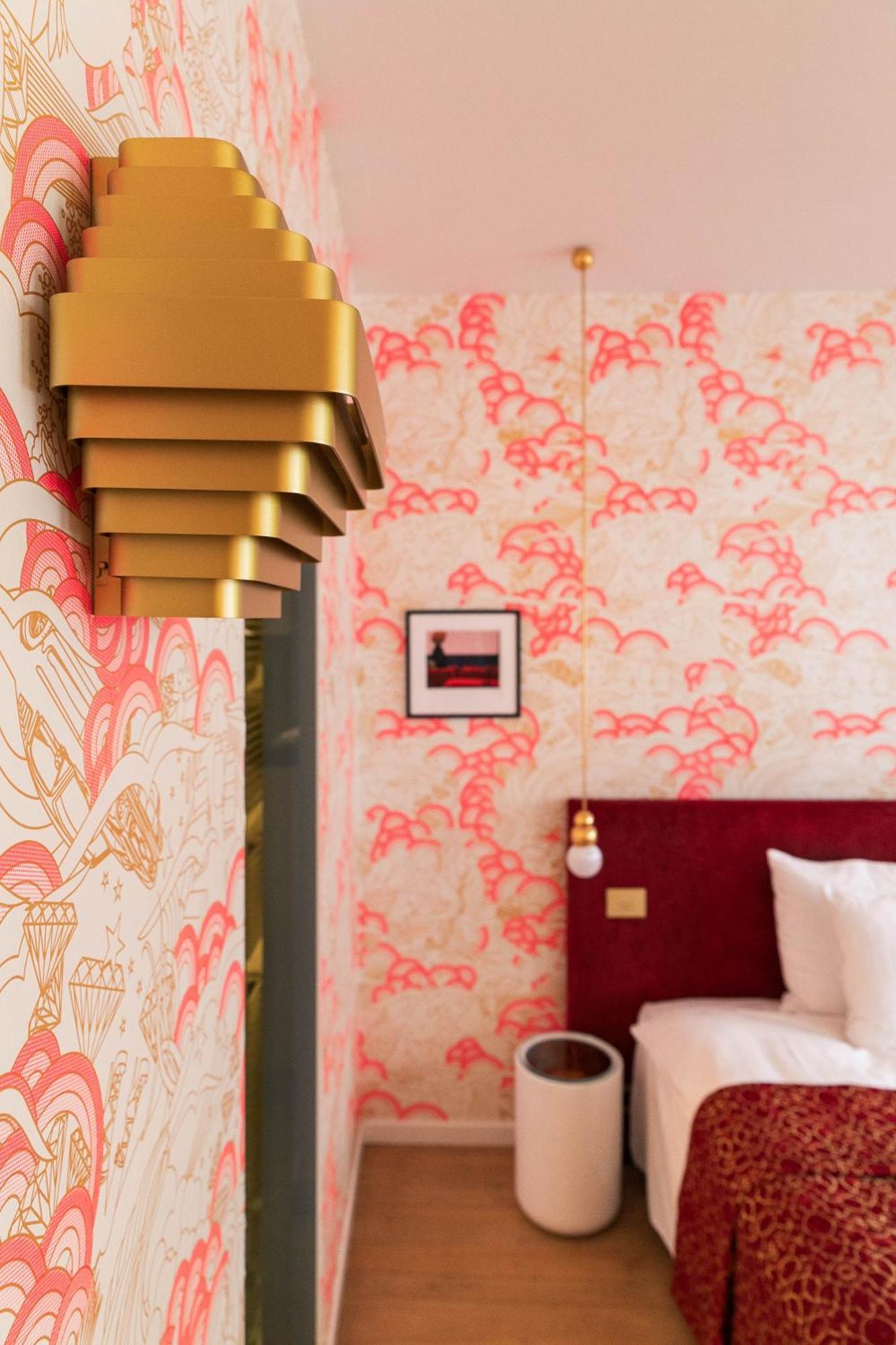 Small Luxury Hotel De Witte Lelie Антверпен Екстериор снимка